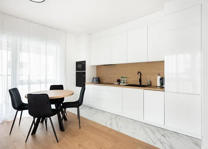 Brzeziny Deluxe Apartment