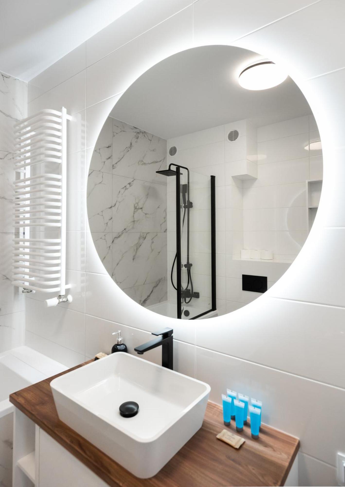 Brzeziny Deluxe Apartment *